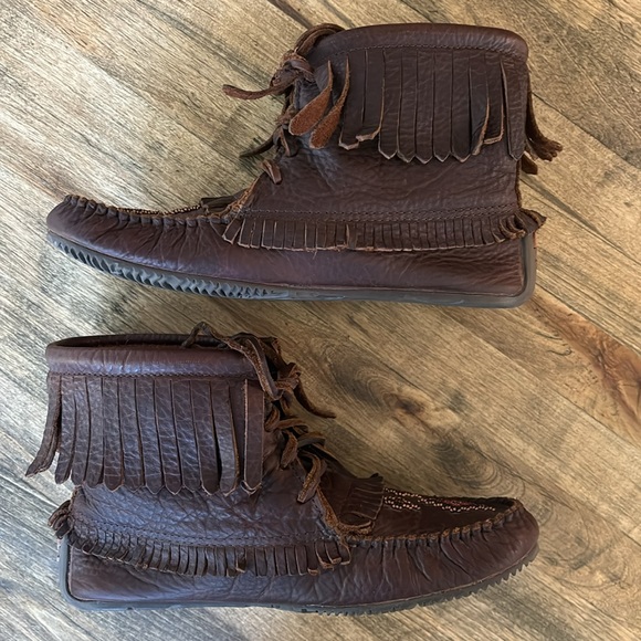 Manitobah Mukluks Moccasin - Picture 7 of 9